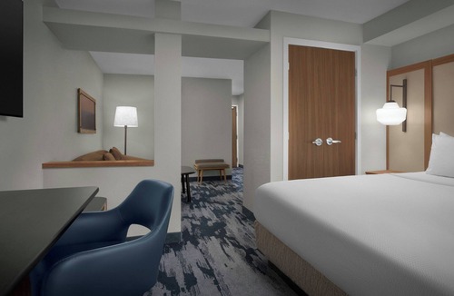 Rogers Hotel | Fairfield Inn & Suites by Marriott Rogers