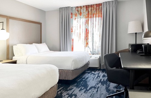 Rogers Hotel | Fairfield Inn & Suites by Marriott Rogers