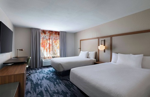 North Loop Hotel | Fairfield Inn & Suites by Marriott Austin-University Area