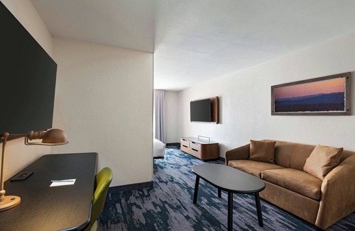 North Loop Hotel | Fairfield Inn & Suites by Marriott Austin-University Area