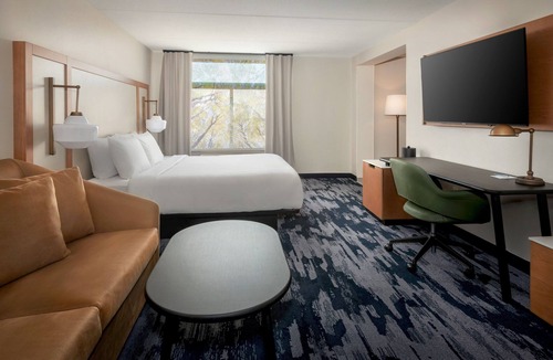 Rome Hotel | Fairfield Inn & Suites by Marriott Rome