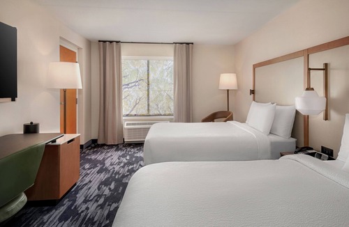 Rome Hotel | Fairfield Inn & Suites by Marriott Rome