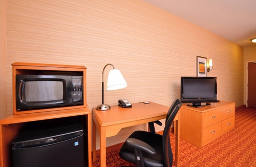 Nottingham Hotel | Fairfield Inn & Suites by Marriott White Marsh