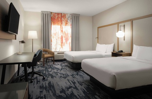 Cleveland Hotel | Fairfield Inn & Suites by Marriott Cleveland