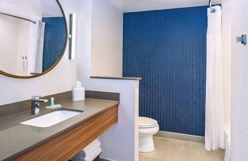 Gravenhurst Hotel | Fairfield Inn & Suites Gravenhurst Muskoka