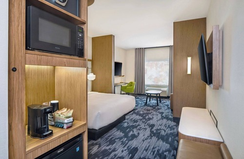 Gravenhurst Hotel | Fairfield Inn & Suites Gravenhurst Muskoka