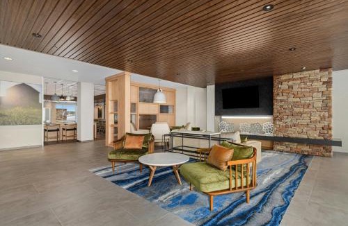 Dixon Hotel | Fairfield Inn & Suites Dixon