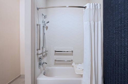 Hillsboro Hotel | Fairfield Inn & Suites Hillsboro