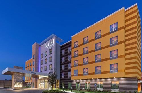 Energy Corridor Hotel | Fairfield Inn & Suites Houston Memorial City Area