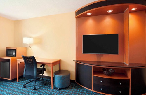 Lansing Hotel | Fairfield Inn & Suites Lansing West