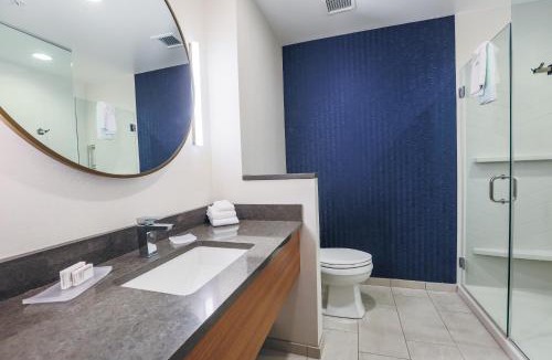 Upper Peninsula Michigan Hotel | Fairfield Inn & Suites Marquette