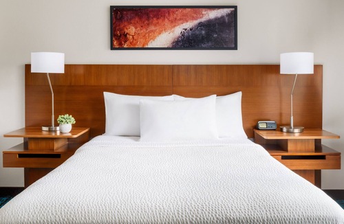 College Park Hotel | Fairfield Inn & Suites Houston The Woodlands