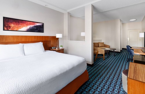 College Park Hotel | Fairfield Inn & Suites Houston The Woodlands