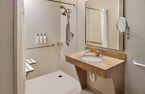 Warner Robins Hotel | Fairfield Inn & Suites by Marriott Warner Robins