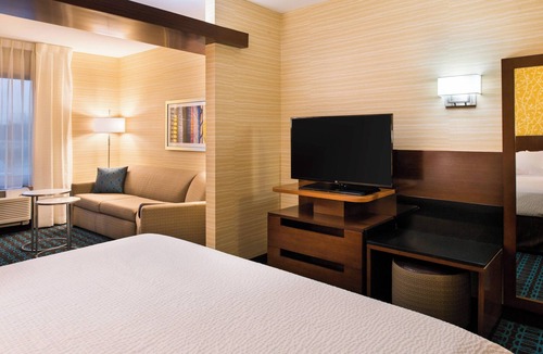 Utica Hotel | Fairfield Inn & Suites Utica