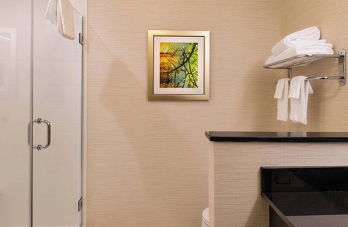 Utica Hotel | Fairfield Inn & Suites Utica