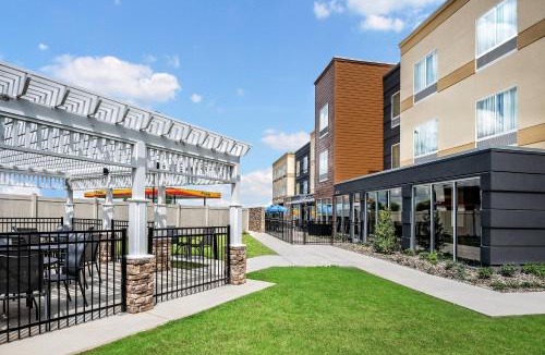 Van Hotel | Fairfield Inn & Suites Van Canton Area