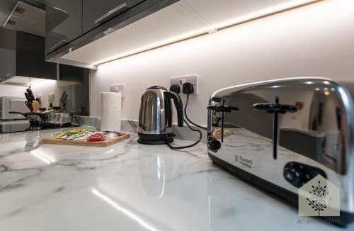 Leigh Apartment | Fairhurst House