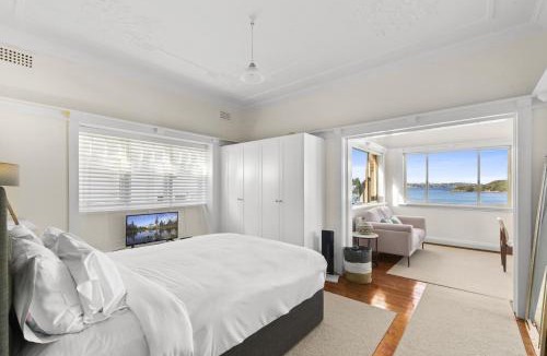 Fairlight Apartment | Fairlight 2-Bed Apartment Steps from the Beach