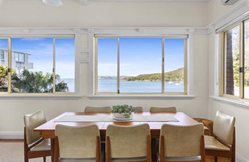 Fairlight Apartment | Fairlight 2-Bed Apartment Steps from the Beach