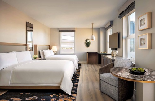 Waterfront Hotel | Fairmont Breakers Long Beach