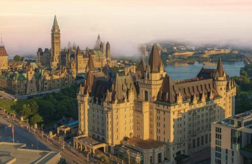 Byward Market - Parliament Hill Hotel | Fairmont Chateau Laurier