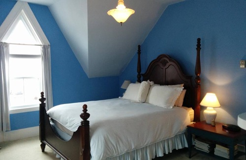 Mahone Bay Bed & Breakfast | Fairmont House Bed & Breakfast