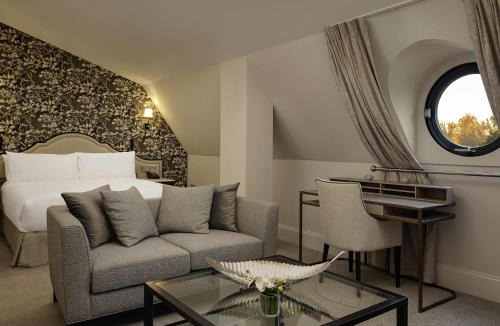 Runnymede Hotel | Fairmont Windsor Park