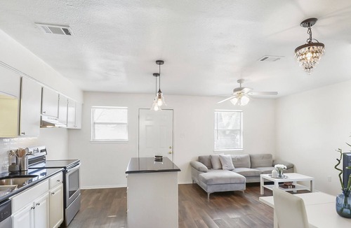 Fairmount House | Fairmount Bungalow - 5 min from hospitals, downtown
