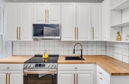 North Philadelphia West Apartment | Fairmount Oasis W Oxford St 2BR Haven