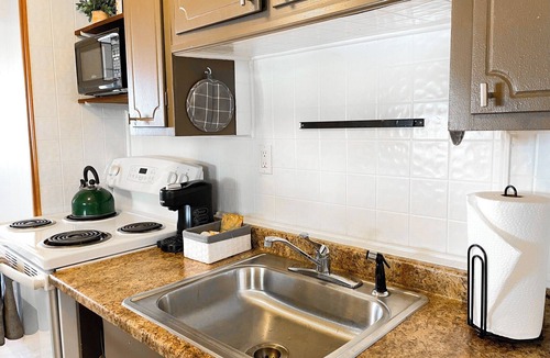 Perinton Apartment | Fairport Village Original Airbnb /Walkable Village Studio
