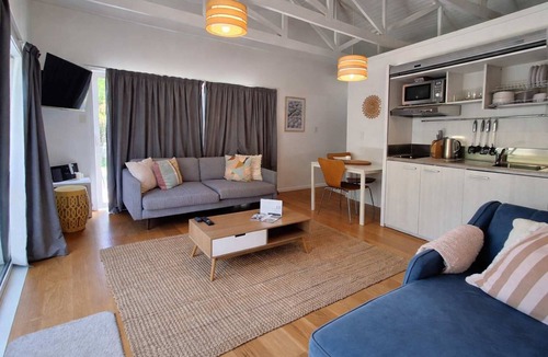 Waiheke Island Apartment | Fairview Apartment - Unit 1