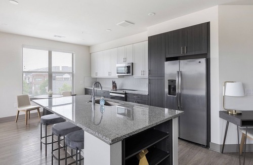 McKinney Apartment | Fairview Apartments by Landing