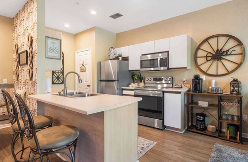 Downtown Branson Condo | Fairview Escape - Holiday Hills Branson - Golf - Outdoor Pools