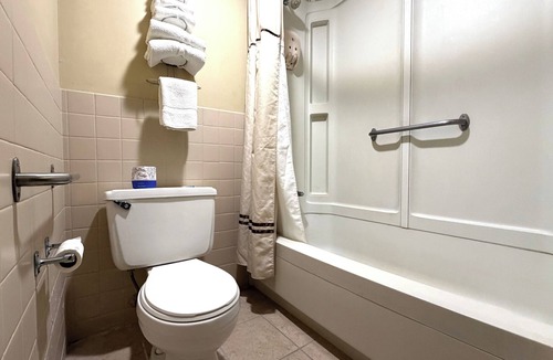 Hesston Hotel | Fairview Inn Hesston Near Wichita