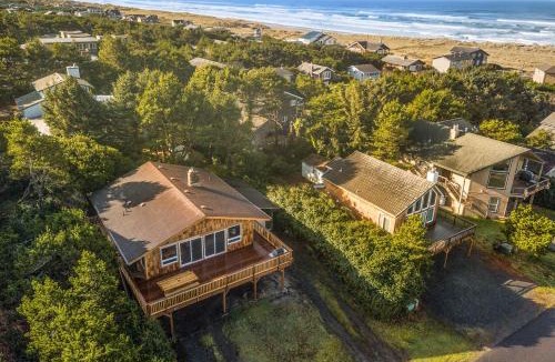 Manzanita House | Fairview MCA 245