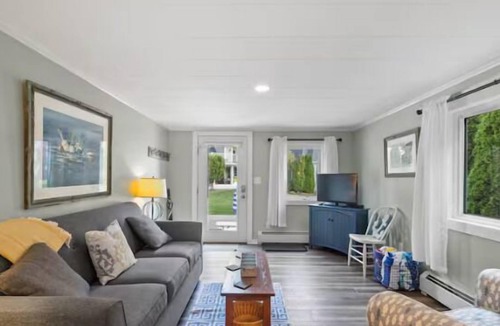 Kennebunk Cottage | Fairview + Seabreeze Cottages Coastal Getaway + walk to the beach, close to golf course.