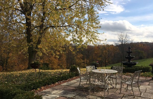 Louth House | Fairview Twenty Valley Vacation Home