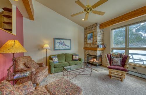 East Village at Copper House | Fairway Getaway