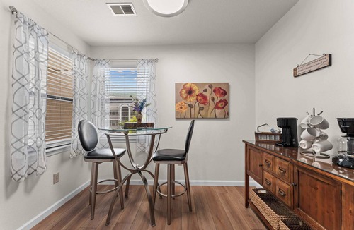 Table Rock Condo | Fairway Retreat for 6 – Walk-in and Pet Friendly