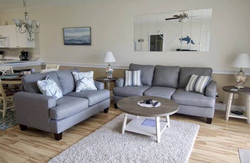 Central Myrtle Beach Apartment | Fairway to the Beach