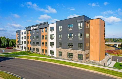 Altoona Apartment | Fairway