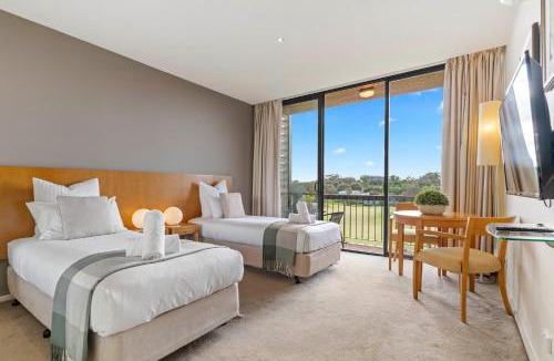 Fingal Apartment | Fairway Views – Moonah Apartment 23