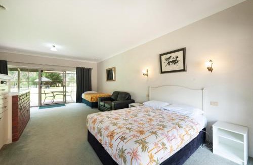 Tocumwal Hotel | Fairway Views Motor Inn