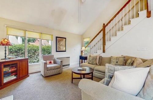 West Hartford Apartment | Fairway Village 7A