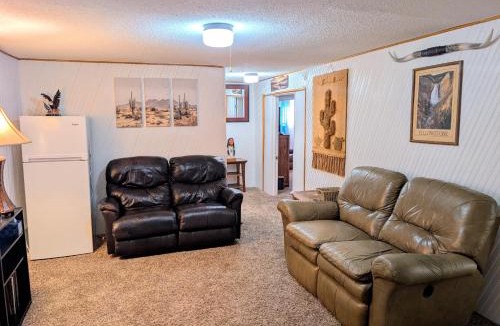 Des Moines House | FairWestern, 5 bedrooms, 2 baths, sleeps 11
