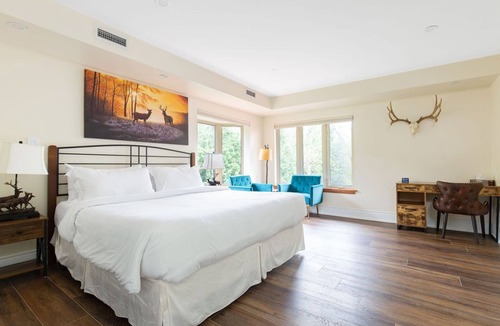 Huntsville House | Fairy Bay Lakehouse