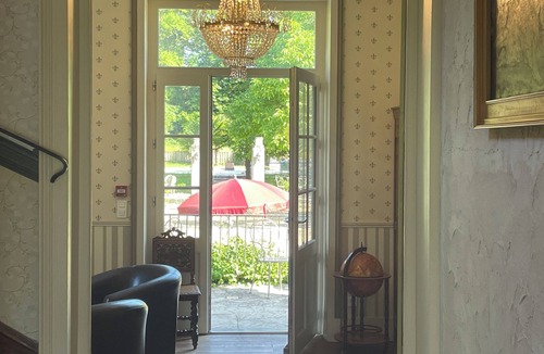 Brain-sur-Allonnes House | Fairytale castle with heated outdoor pool
