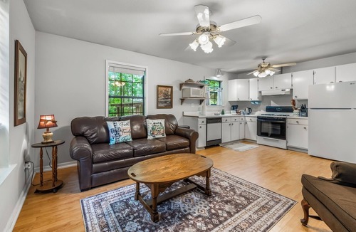 Mentone Other | Faith Family Farmhouse | Guest Cottage | Farm | Fire Pit | WiFi | Dog Friendly