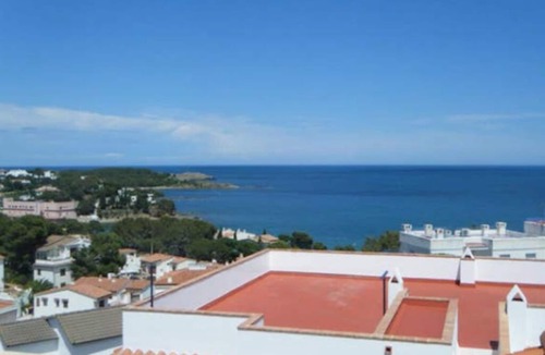 Llanca Apartment | Fake penthouse with sea views and a large terrace